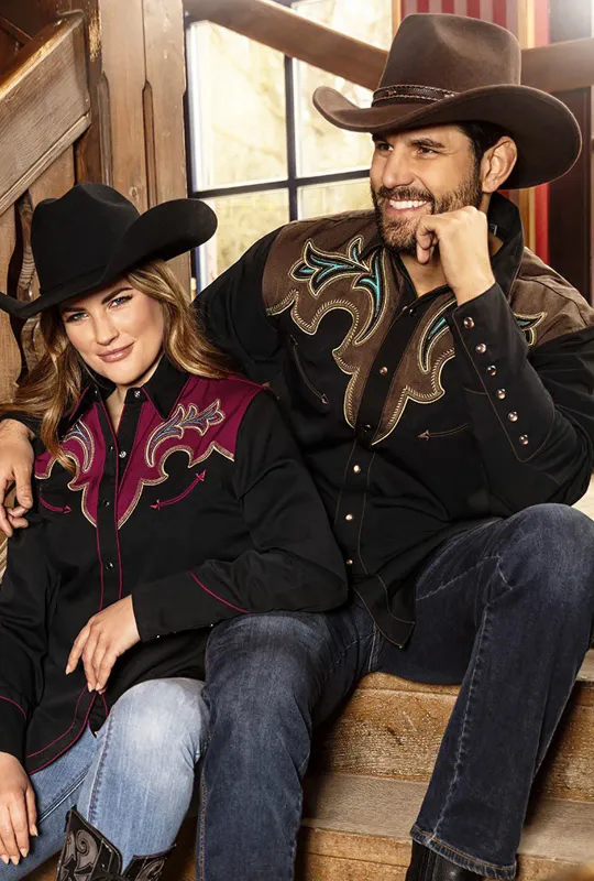 Westernbluse JENNA – svart bluse med broderi og western-yoke